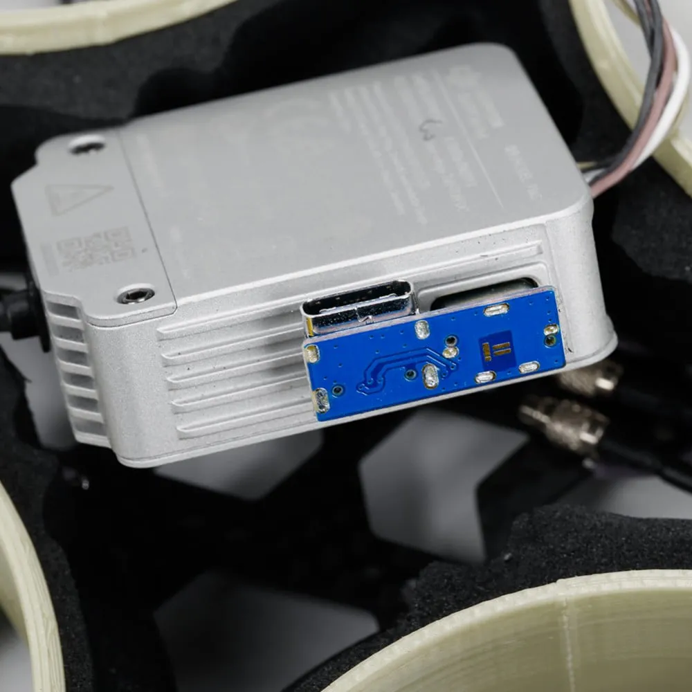 Short Type C 90° Connector
