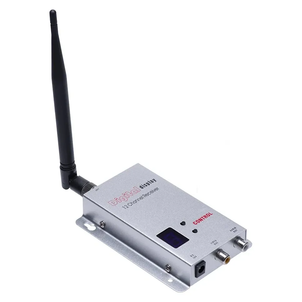 1.2GHz 2W FPV Audio/Video 8CH Transmitter and 12CH Receiver Set