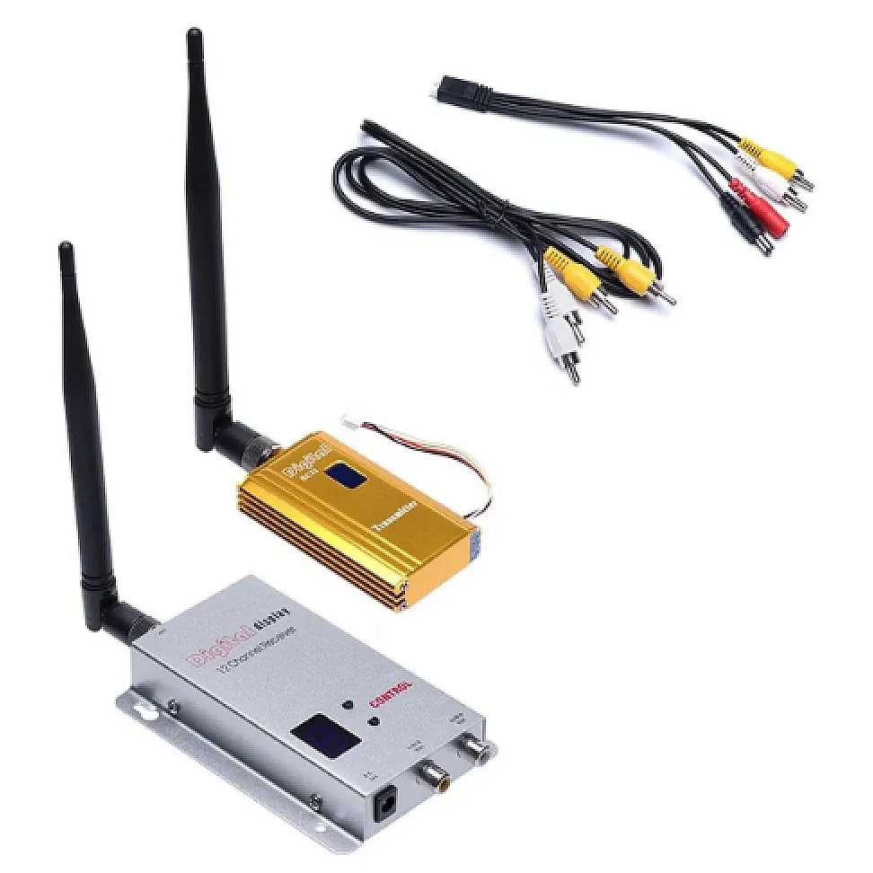 1.2GHz 2W FPV Audio/Video 8CH Transmitter and 12CH Receiver Set